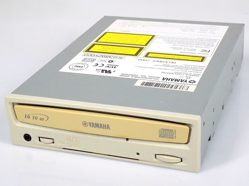 Yamaha CRW2100E IDE ATAPI P-ATA CD-RW Writer Burner Drive Beige Bezel
