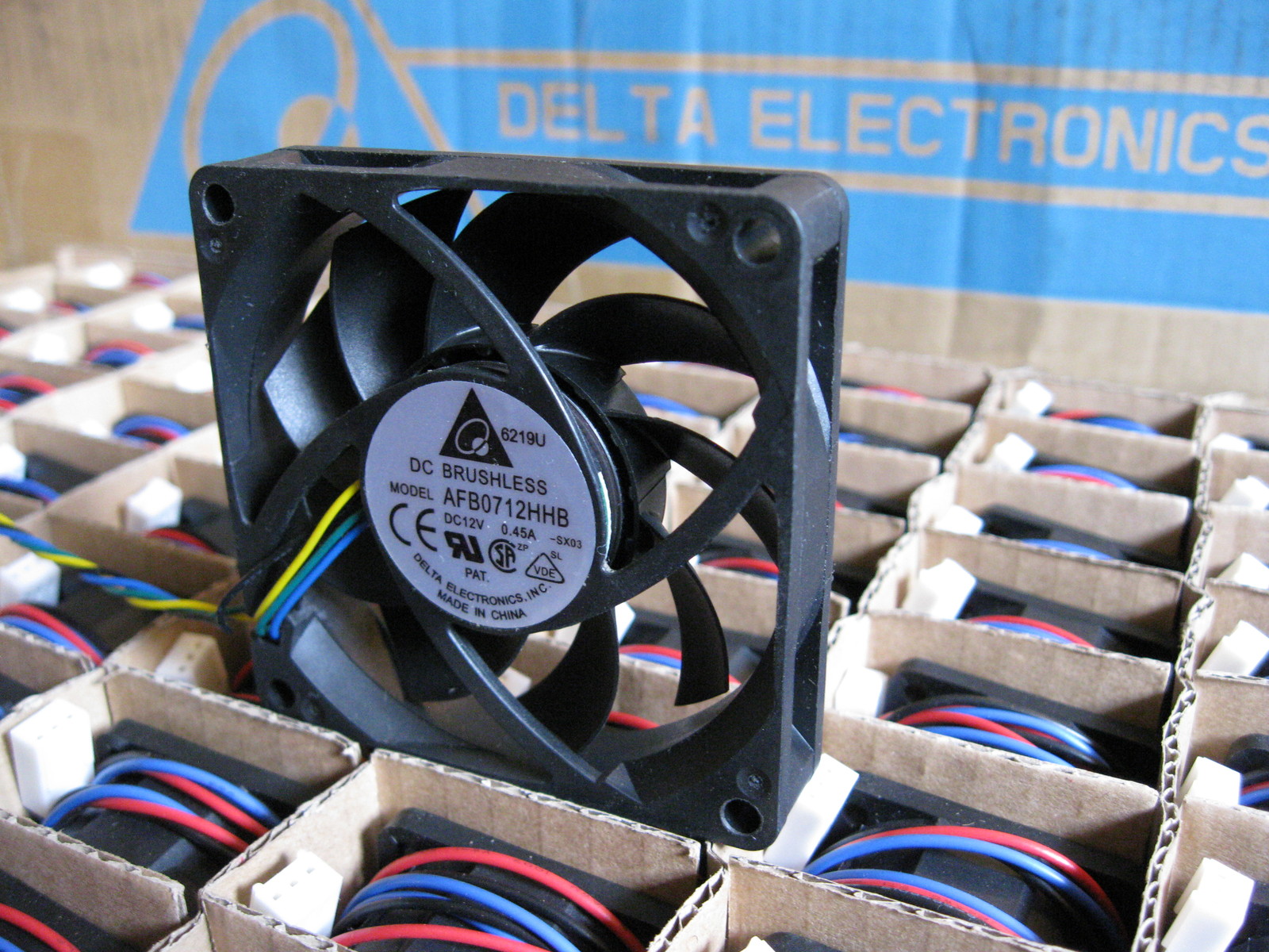Delta AFB0712HHB-PWM, 70x15mm-4pinPWM+Tac Sensor,3pin compatible,ExtremeHi-speed
