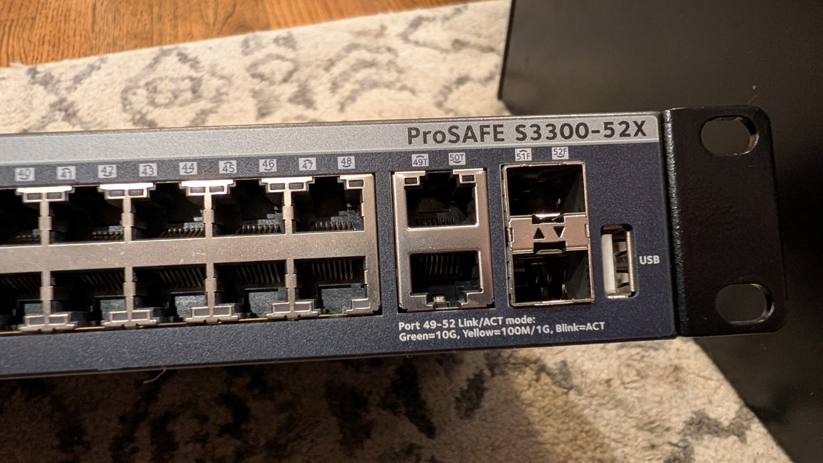 Netgear ProSafe S3300-52X, ProSafe M7300-24XF XSM7224S, ProSafe G5748TPS