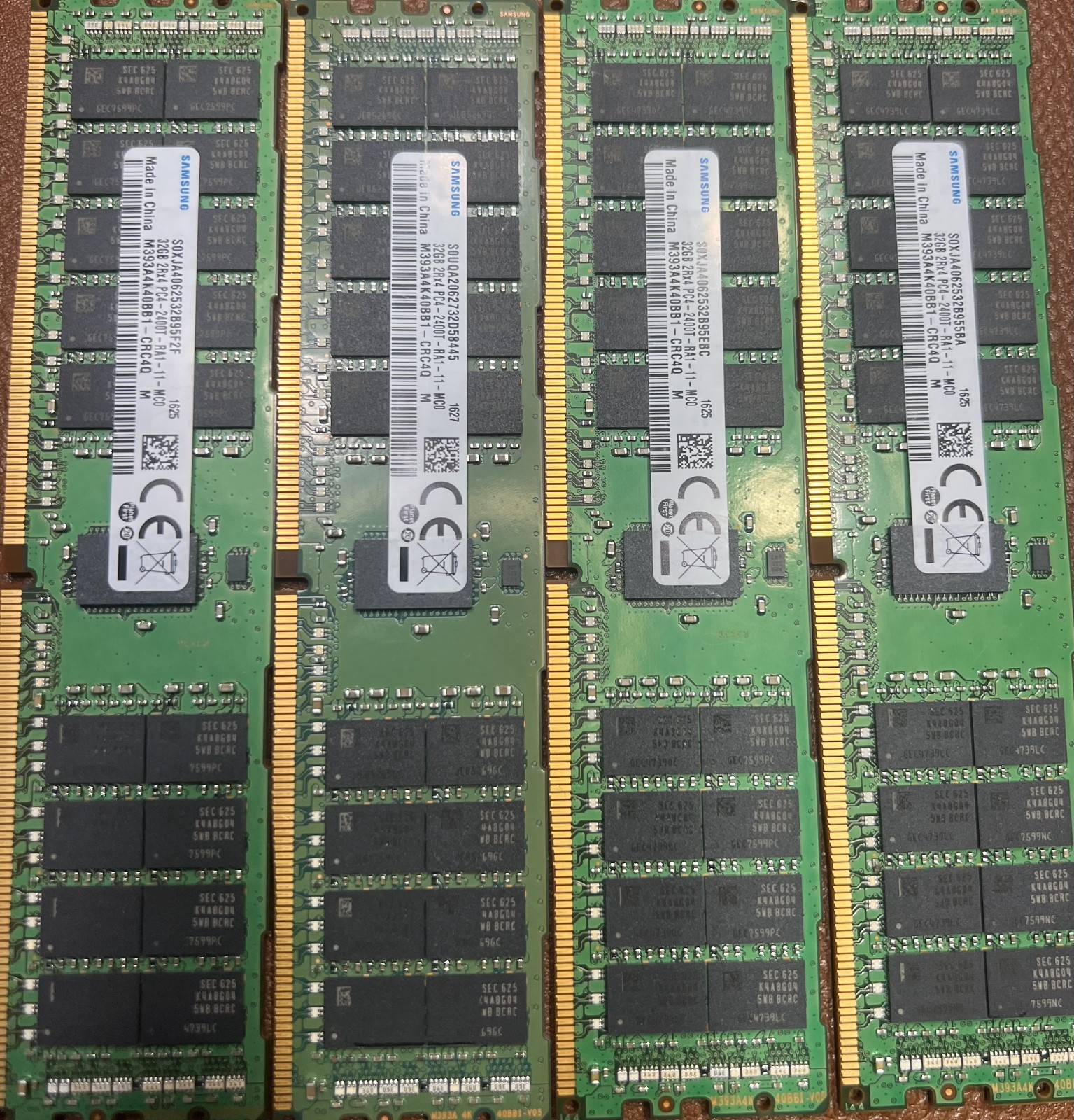 Samsung 32GB  2Rx4 PC4  2400T -RA1-11-MC0 M393A4K0BB1-CRC4Q M  (SET OF 4)