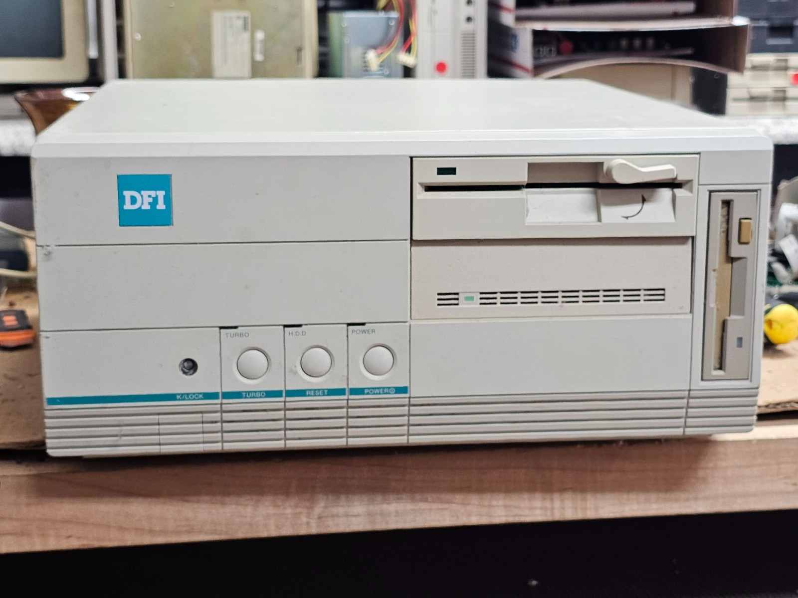 Vintage DFI Desktop Computer w/ Turbo Intel 386 5-1/4" Floppy Drive Powers/Posts