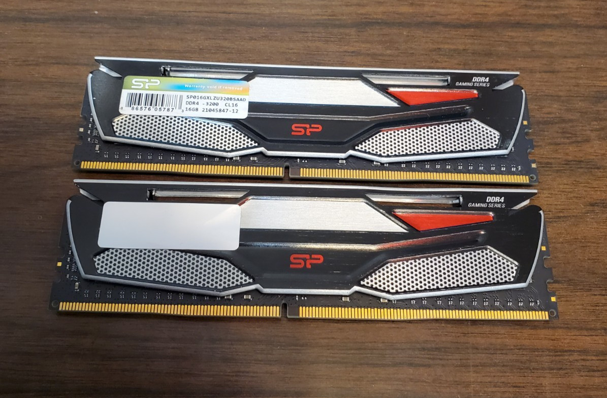 32 GB (16X2) SP016GXL7U320BSAAD  DDR4 3200 CL16 Silicon Power XPOWER Turbine