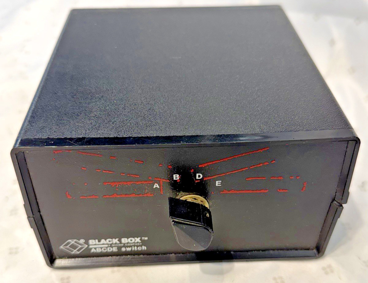 BLACK BOX MODEL SW050L-FFFFF - 4 POSITION RS-232 SWITCH ABDE