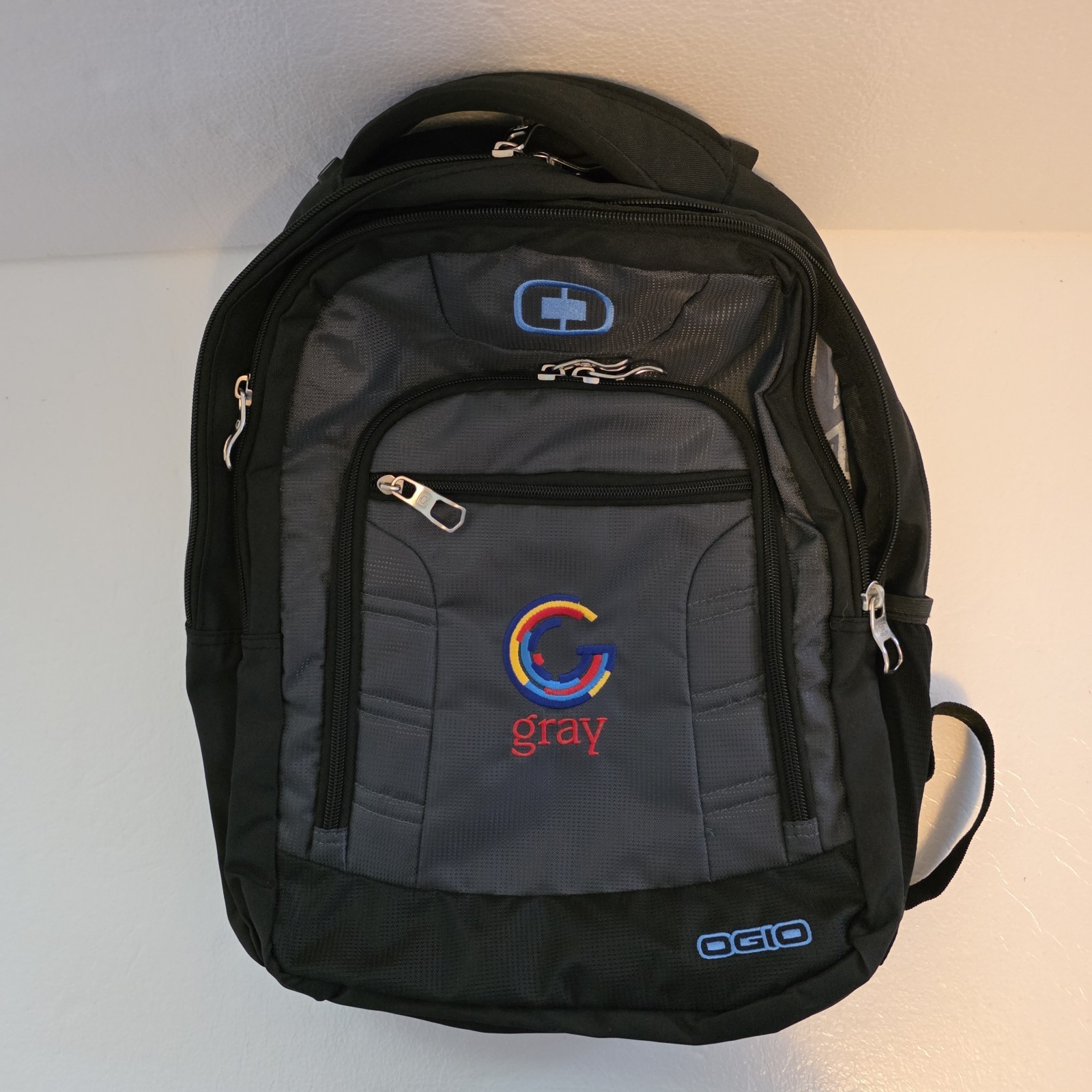 OGIO Backpack Laptop Black and Gray Padded with Corporate Logo "gray" Beautiful