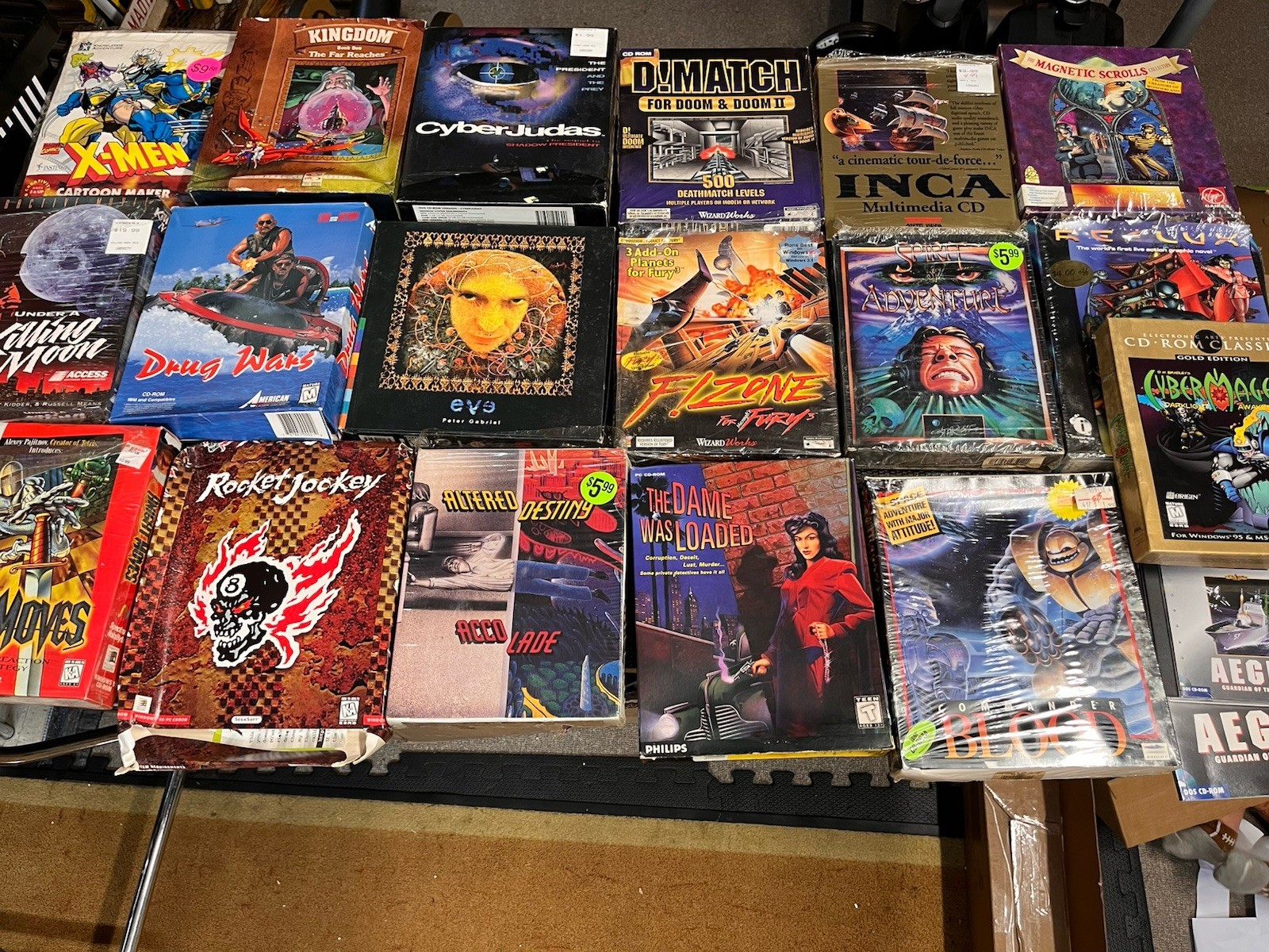 Vintage Video Game LOT CDROM Floppy Disk Lot IN BOX Microsoft 1990s Tech