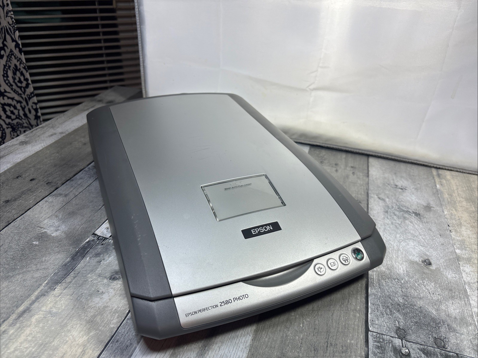 EPSON PERFECTION 2580 PHOTO FLATBED SCANNER - No Power Supply - Untested