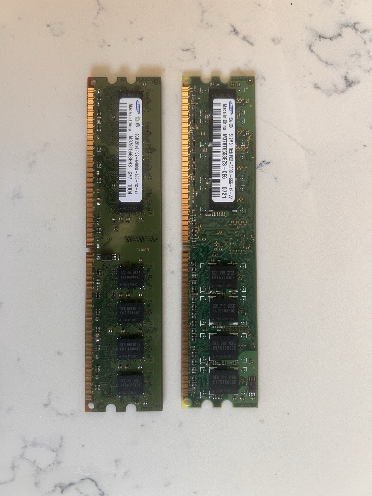 Samsung 2GB DDR2 RAM PC2-6400U 800MHz 240-Pin Desktop DIMM M378T5663EH3-CF7