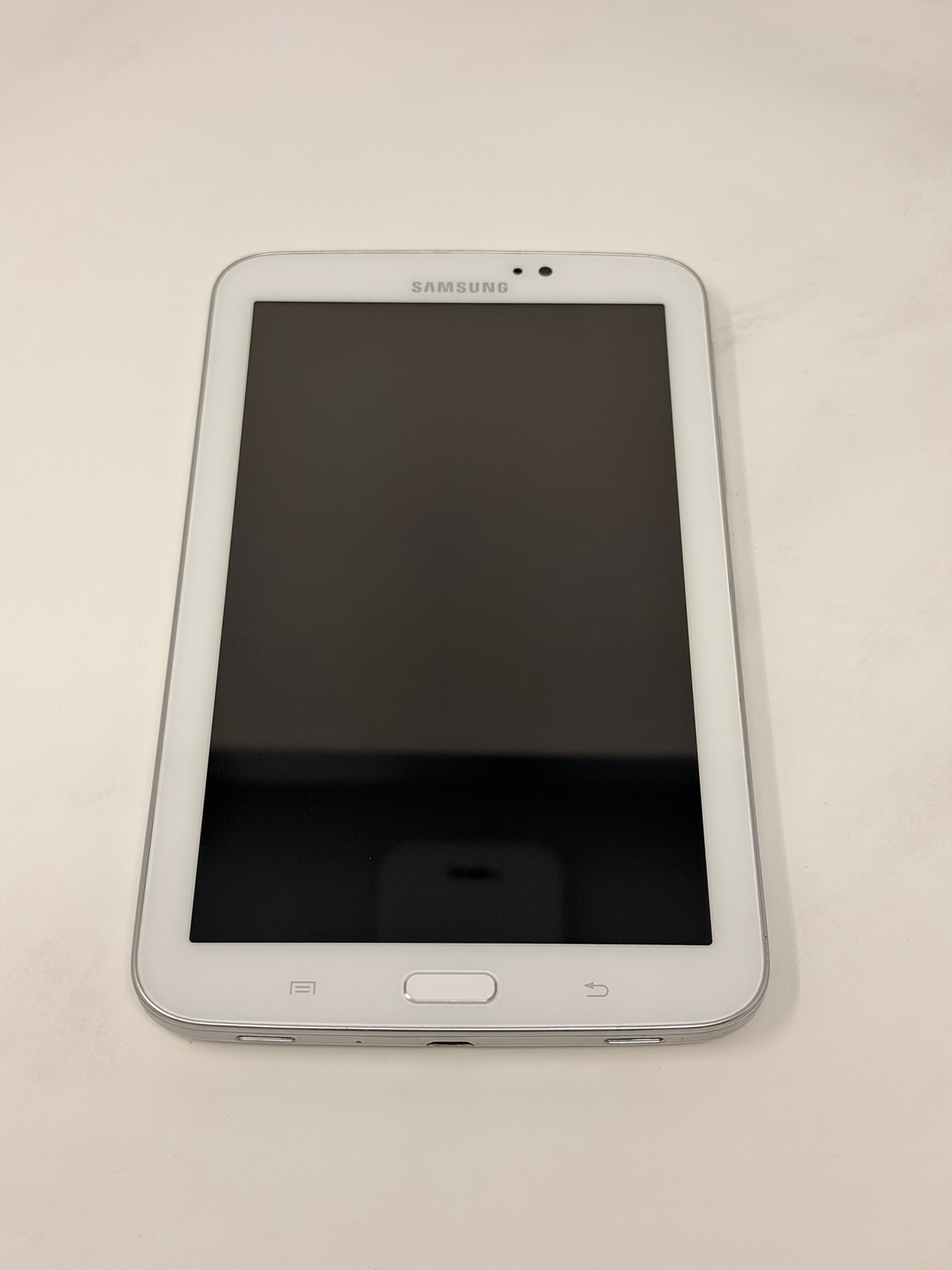 Samsung Galaxy Tab 3 SM-T210R 16GB Wi-Fi white Grade B