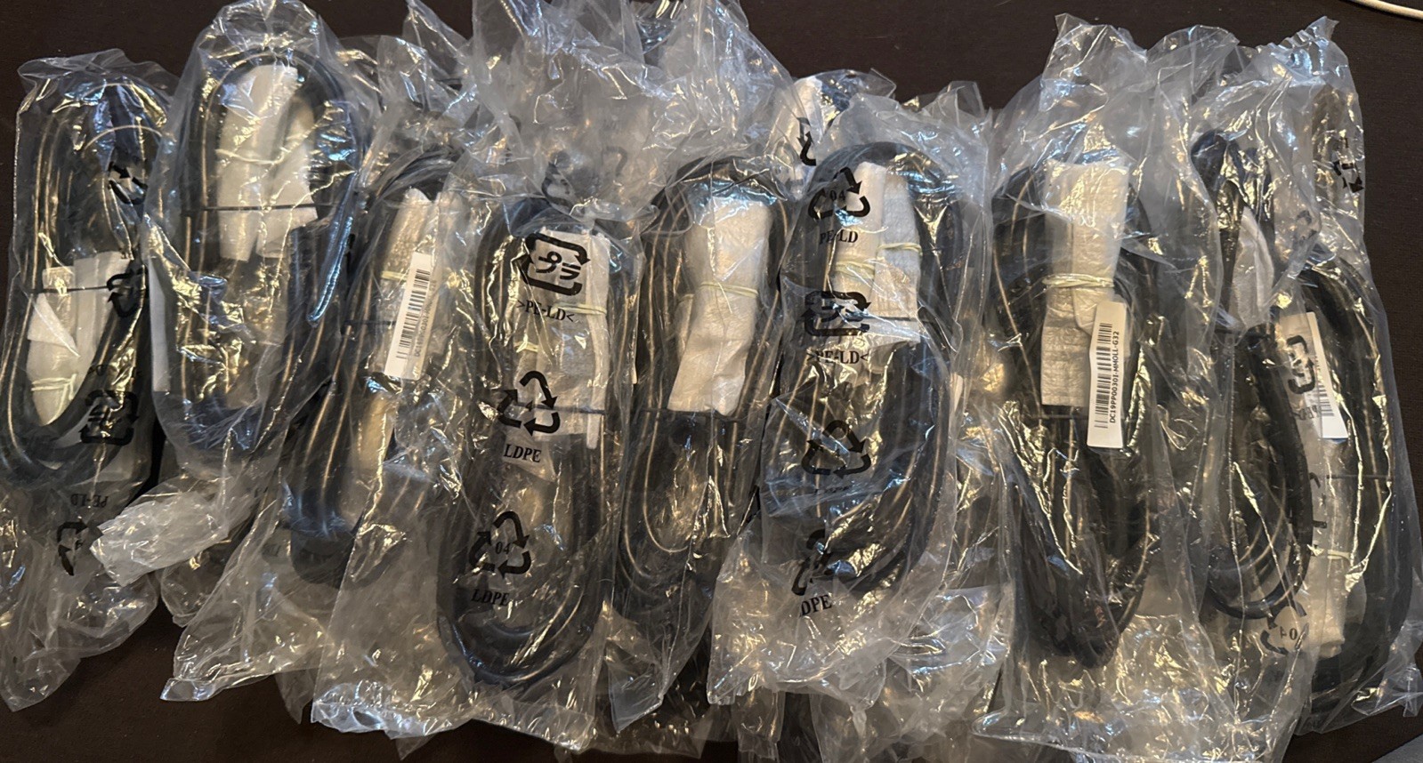 Lot of (30) NEW 6' BizLink E164571-KS 4K Cable Display Port DP to DisplayPort