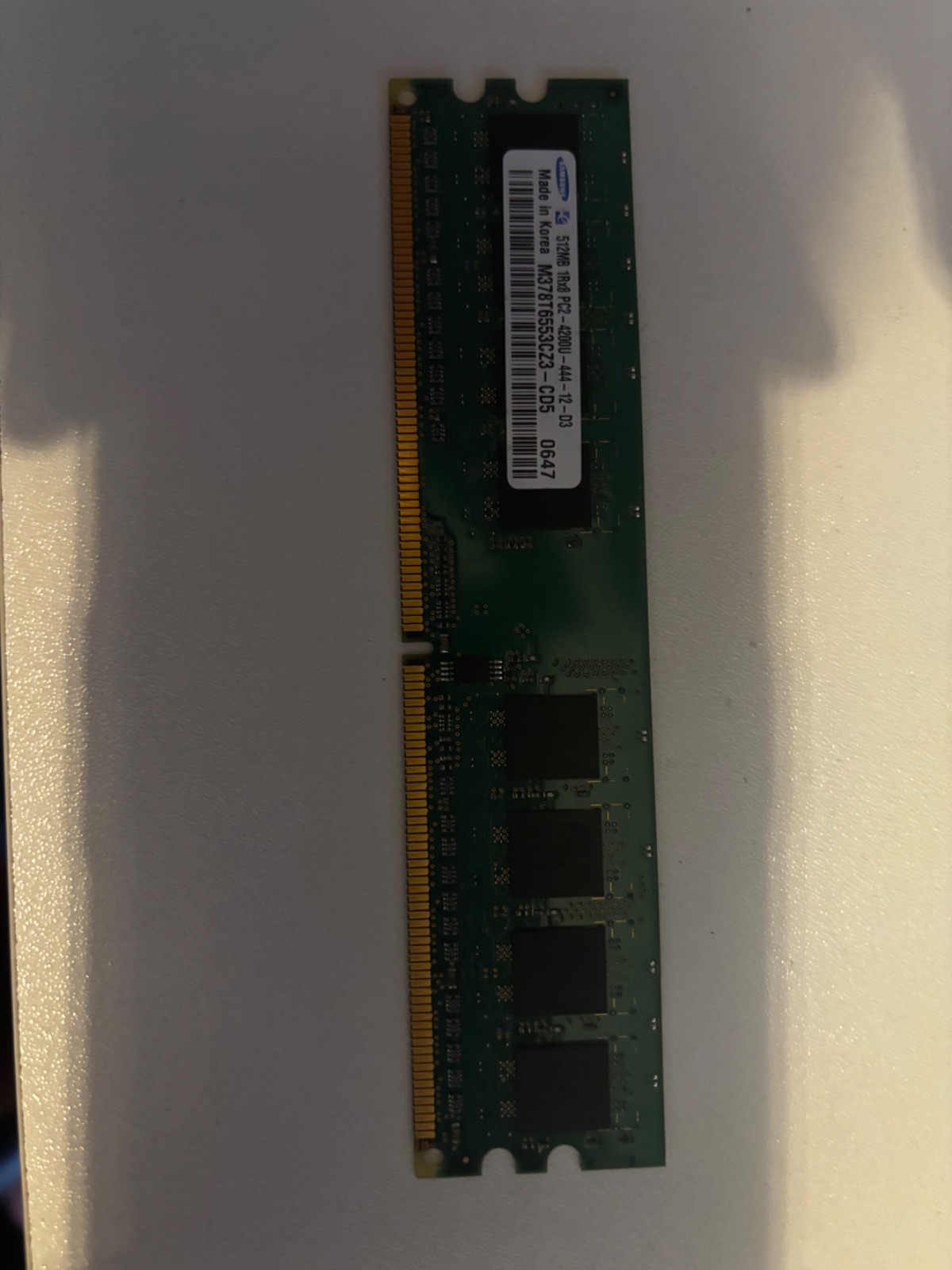 512 mb of ram 1 stick Samsung 1Rx8 PC2-4200u-444-12-D3