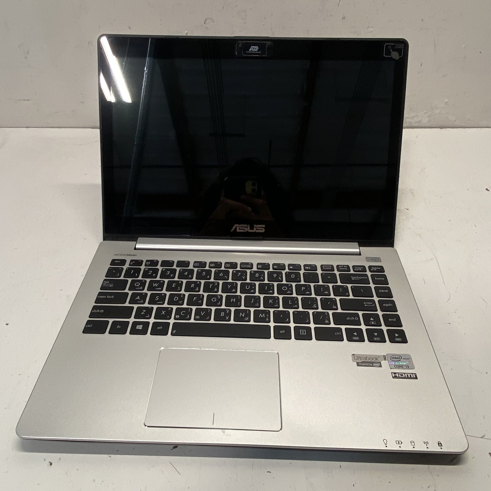 ASUS VivoBook S400CA 14" Laptop Intel Core i3 For Parts No HDD RAM Battery