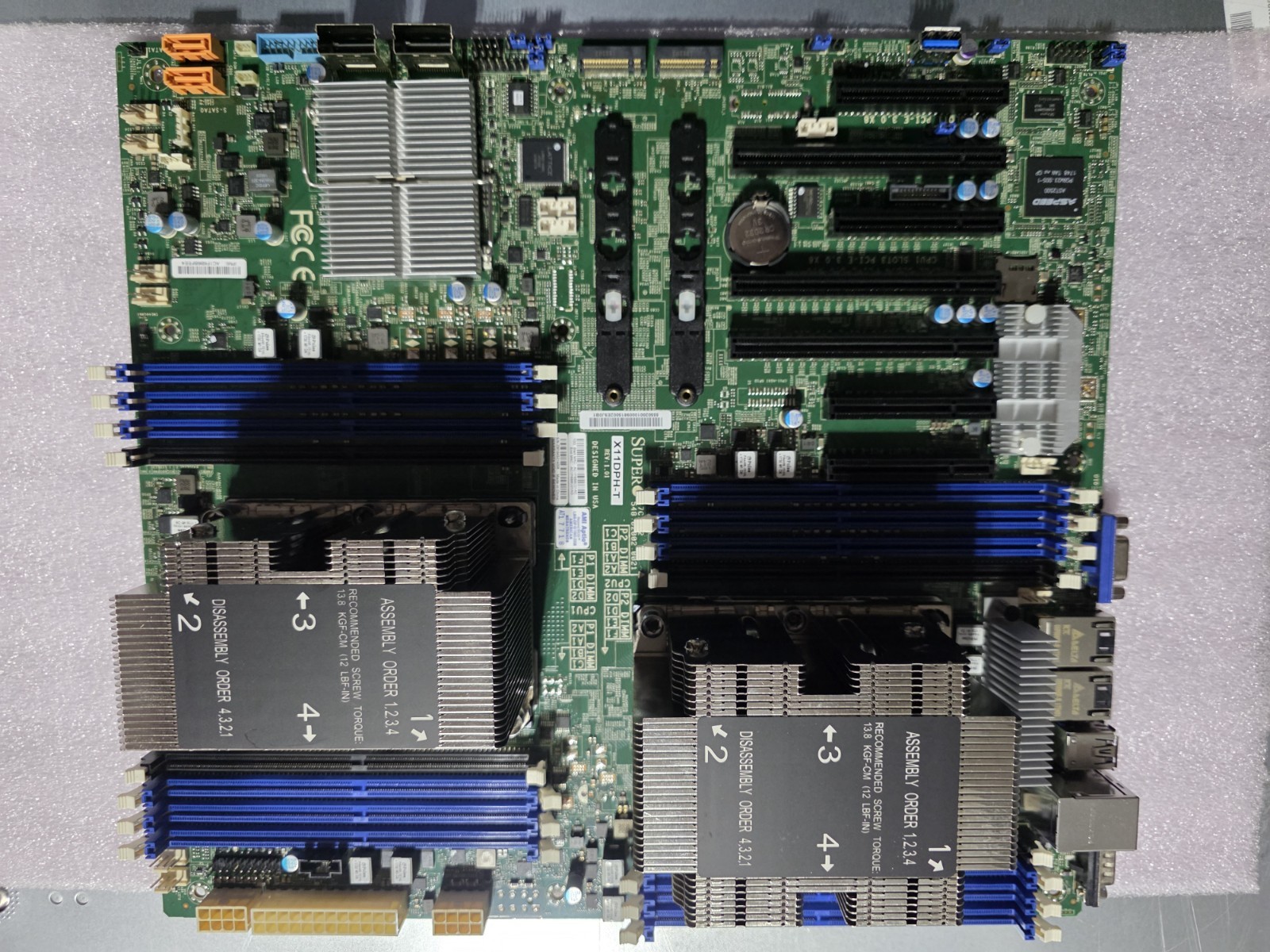 Supermicro X11DPH-T Intel C622 E-ATX Dual LGA-3647 Qty 2 Intel 6148 w/IO-shield