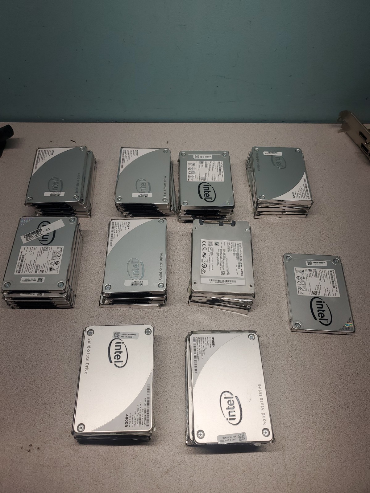 Lot of 48  Intel  480GB 2.5in SATA Internal SSD parts only