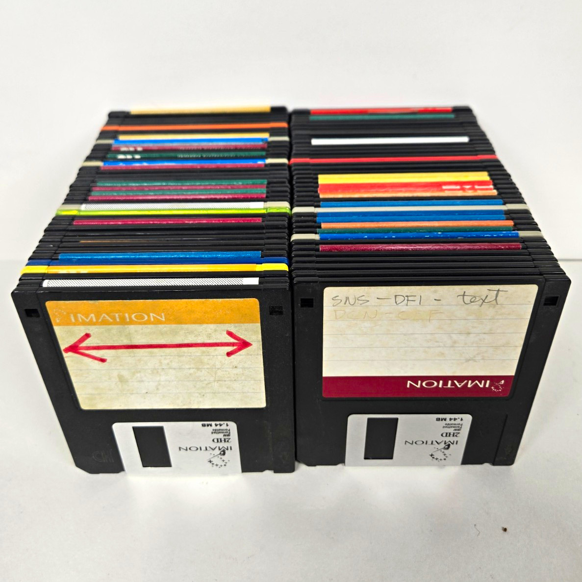 Lot of 79 3.5" 3.5in Floppy Disks 1.44MB HD Tested Formatted + 6 Fellowes Cases