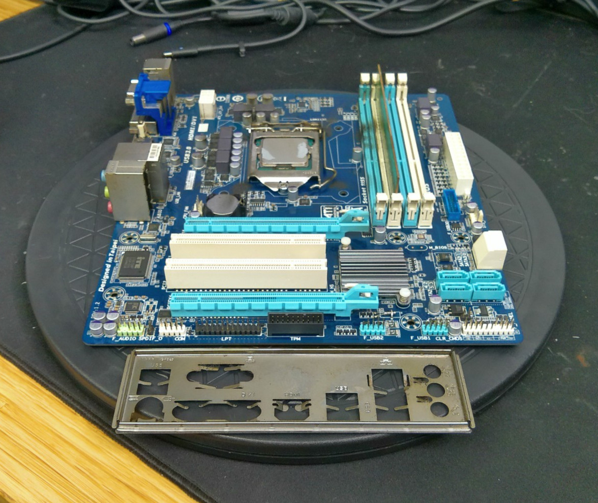 Gigabyte GA-B75M-D3H Motherboard W/ Intel SR0YX CPU, 4GB RAM & I/O Shield