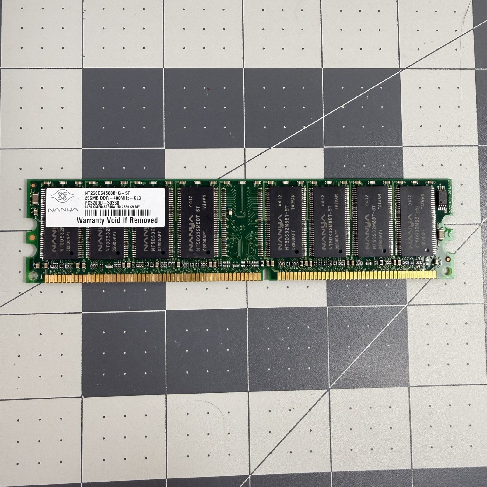 Nanya 256MB DDR RAM 400MHz PC3200U Excellent Desktop Memory NT256D64S88B1G-5T