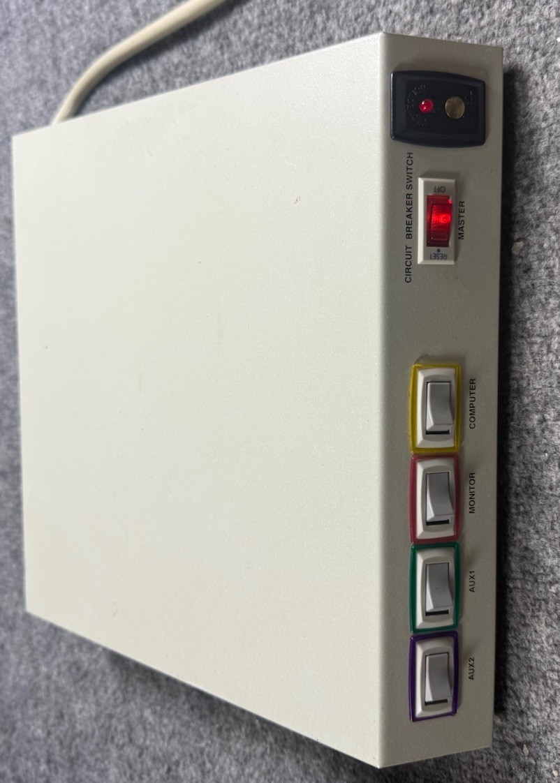 Vintage SS-GM1  Relocatable Power Tap Transient Voltage Surge Suppressor