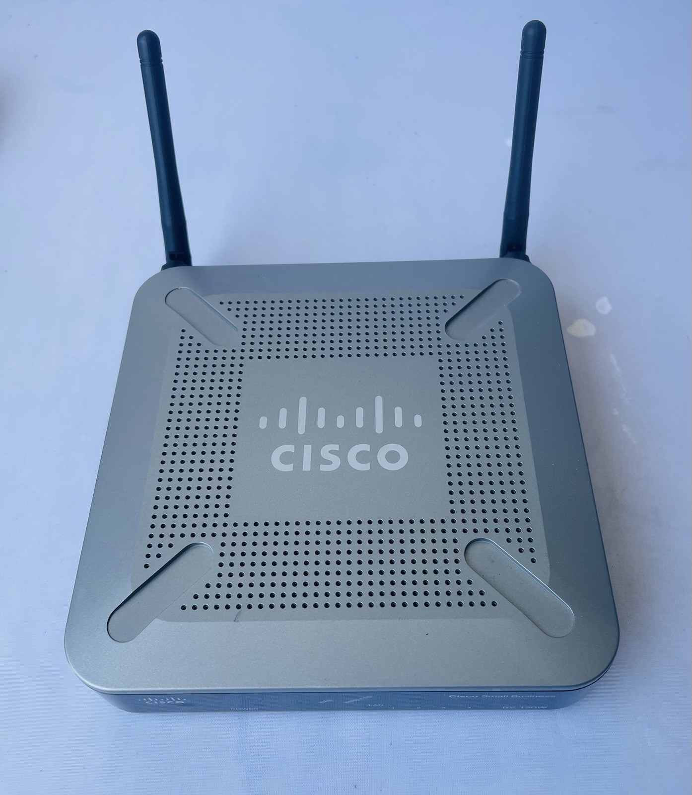 CISCO RV120W 100 MBPS 10/100 WIRELESS N ROUTER VPN FIREWALL No Power Cord