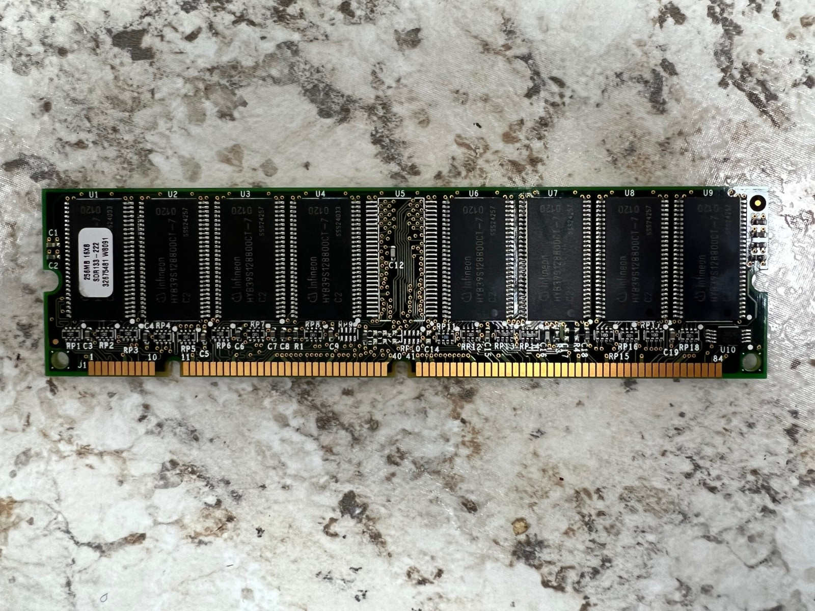 NEW OLD STOCK - Infineon 256MB PC-133 RAM Memory DIMM SDRAM PC133 SDR133-222-6L
