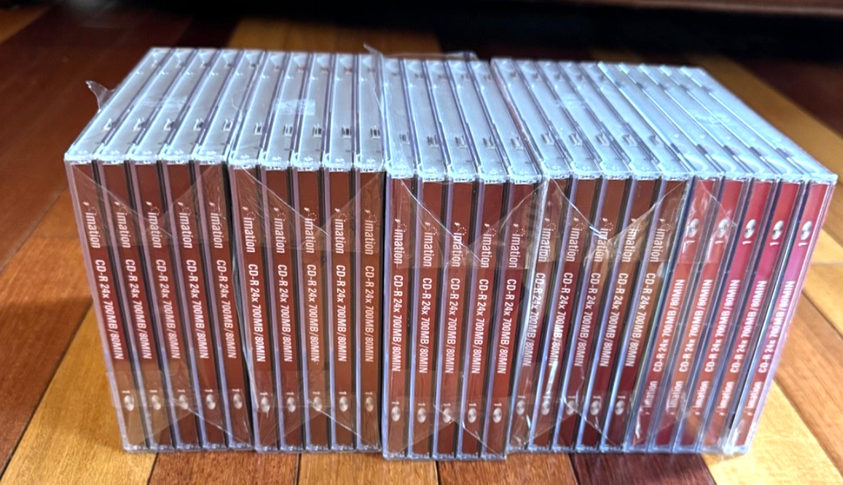 Lot of 25 Imation CD-R 24x80min/700MB Compact Discs 1x-24x 650/74Min w/Sleeves