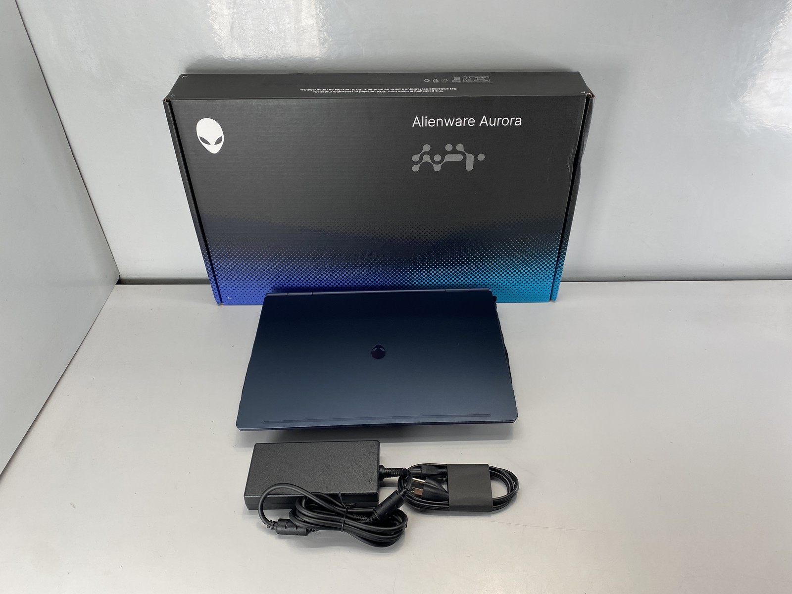 Dell Laptop Alienware 16 Aurora AC16250 16" Intel Core 7 240H 1TB RTX 5050