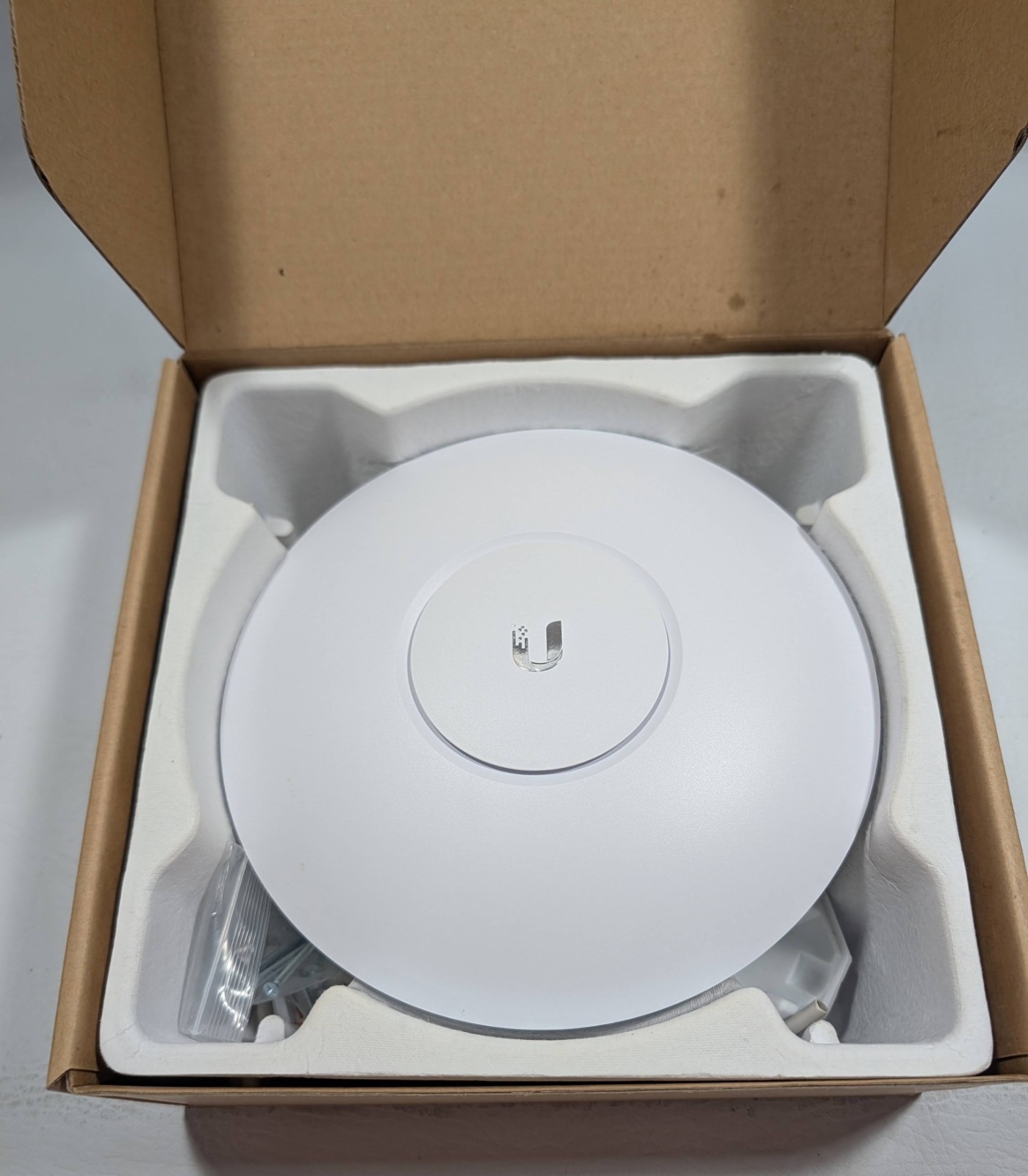Ubiquiti UniFi AC Pro Wireless Access Point Enterprise WiFi PoE UAP-AC-PRO-US