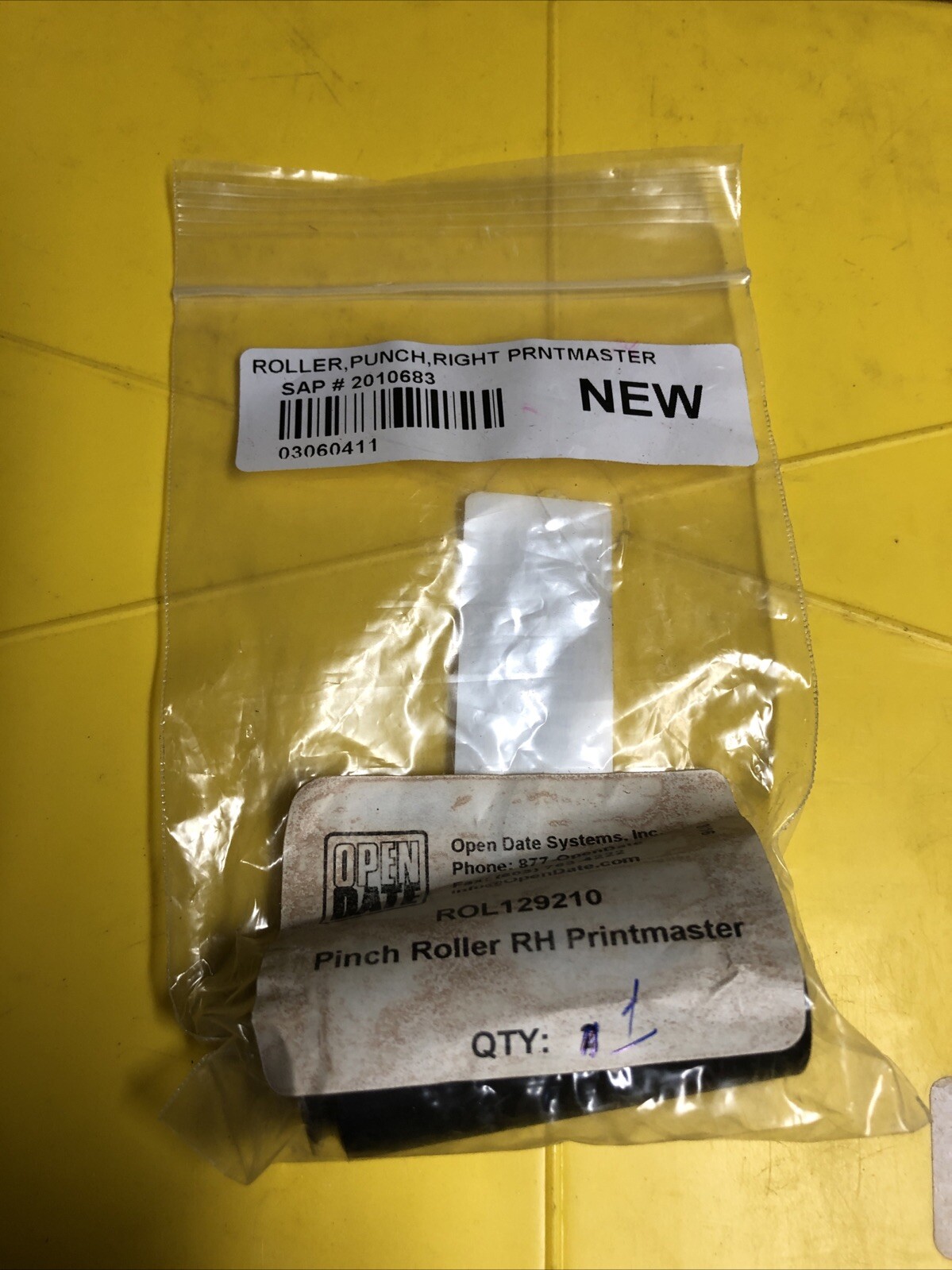 Unbranded Pinch Roller RH  ROL129210 NOS