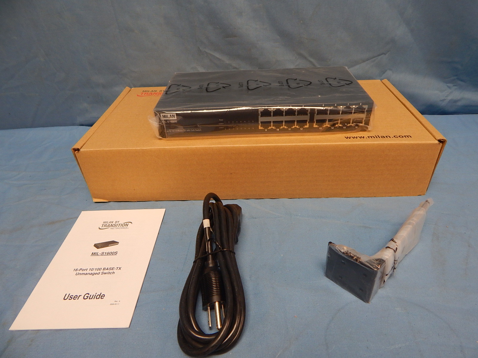 NEW MILAN MIL-S1600 16 Port 10/100 BASE-TX Unmanaged Switch 