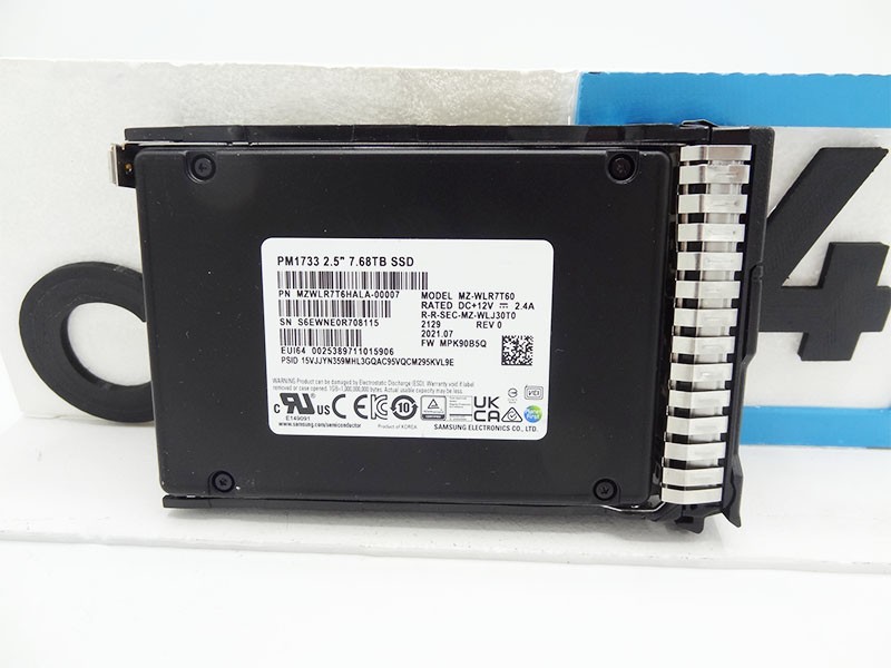 SAMSUNG MZWLR7T6HALA-00007 7.68TB SSD 2.5 U.2 PM1733 PCIe4x4/DPx2 SED