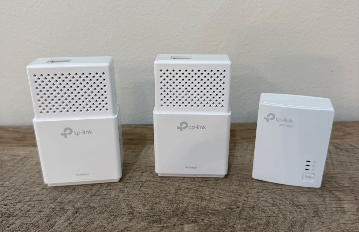 TP-Link AV1000 Gigabit Powerline Adapters Lot of 3, TL-PA7010/PA7017, Tested