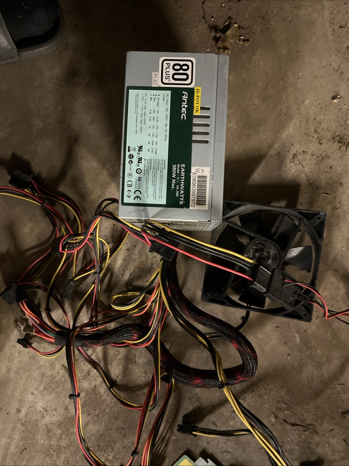 Antec EarthWatts EA-380 Power Supply 80 Plus. Has 3 Speed Fan and Wiring Harness
