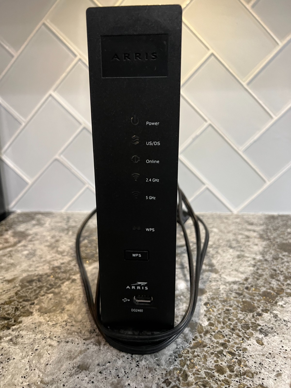 ARRIS DG2460A Cable Modem WiFi Gateway Router DOCSIS 3.0 Dual Band - Used