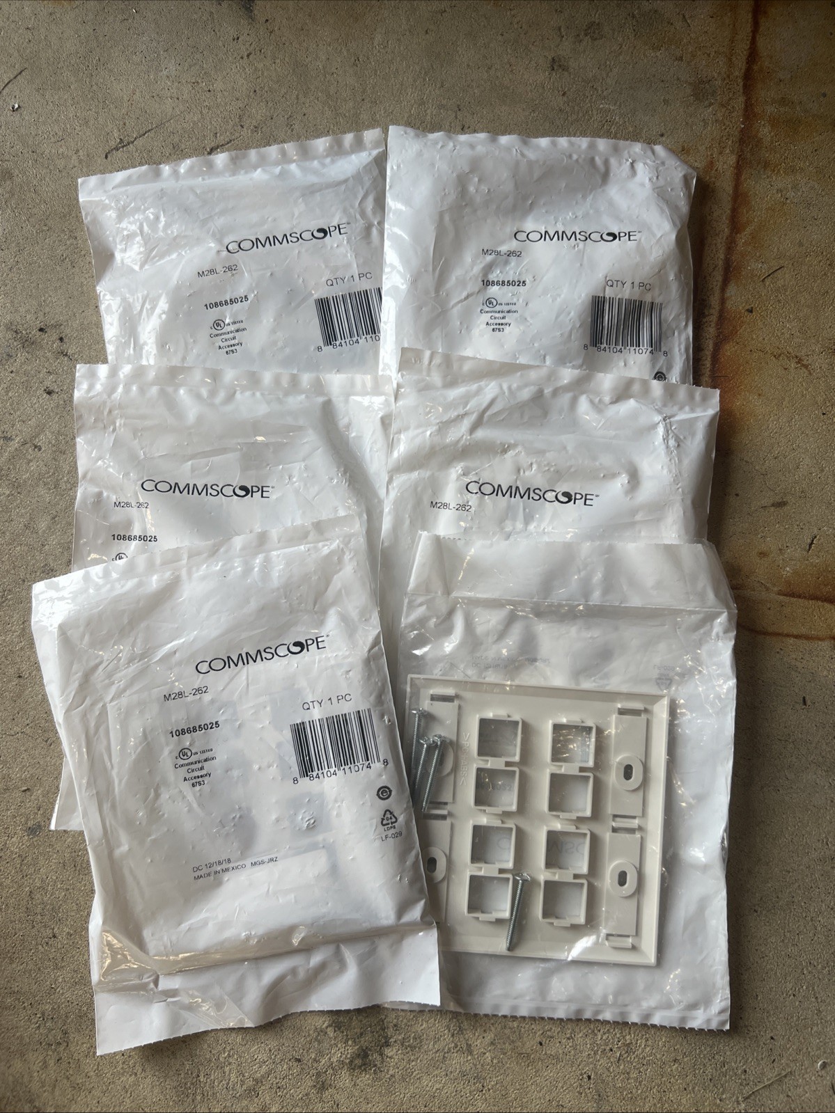 Commscope 8 Port M28l-262 White Lot 6