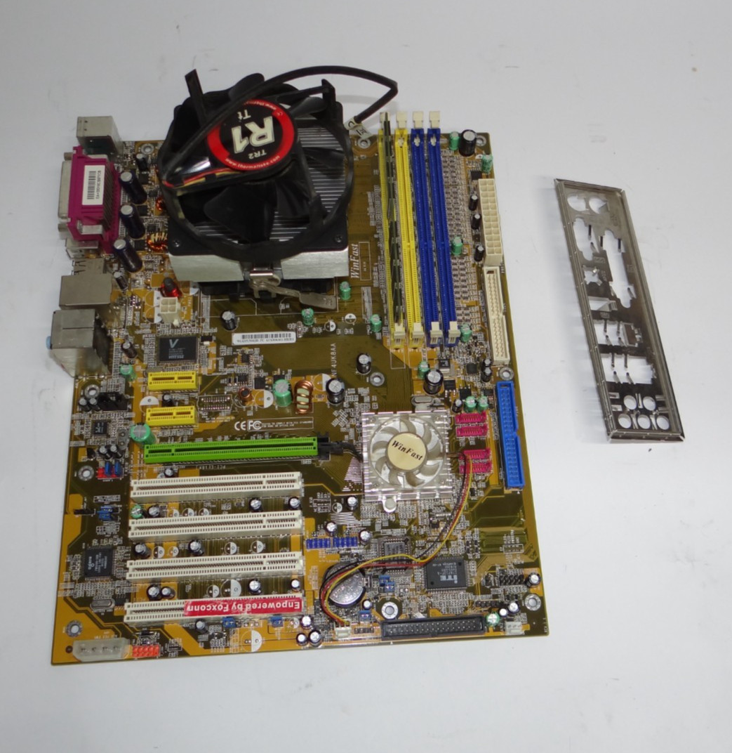 Foxconn NF4UK8AA Socket 939 Motherboard ATX DDR PCIe Athlon 64 X2 4200+ 2.20GHz