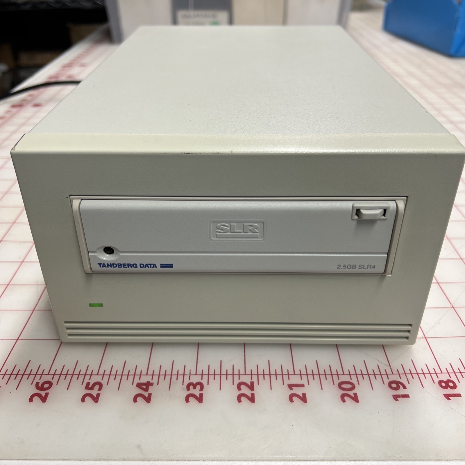 Tandberg Data SLR4 External Tape Drive Kit External  100-250VAC 2.5GB