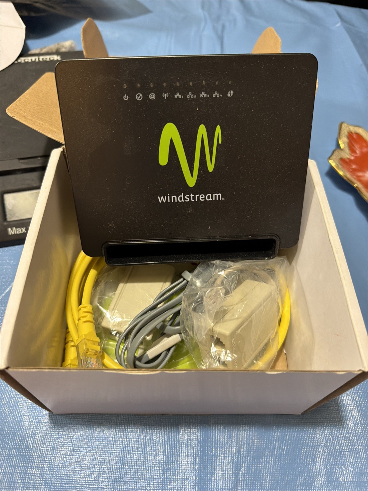 Windstream Sagemcom Fast F@st 1704 Wireless ADSL Router COMPLETE