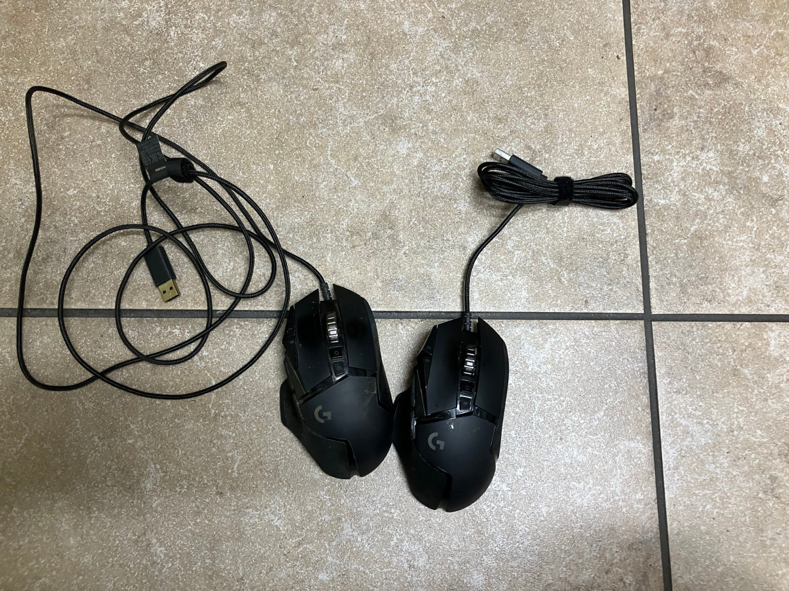 UNTESTED, 2x (PAIR) Logitech G502 HERO Wired Gaming Mouse (M-U0047)