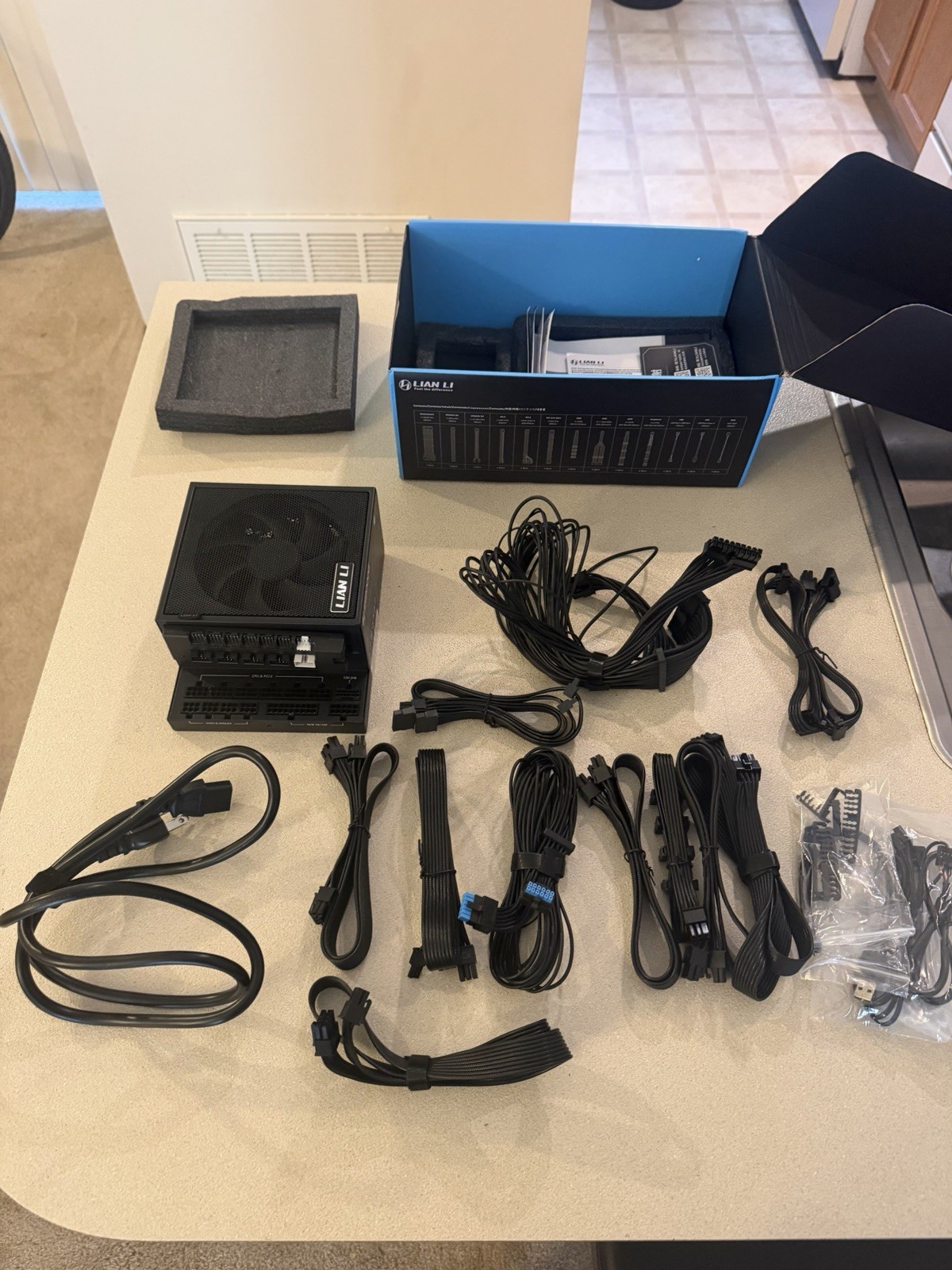 LIAN LI Edge Gold 1000W ATX 3.1 PSU, 80 Plus Gold, Black (EG1000G.BH)