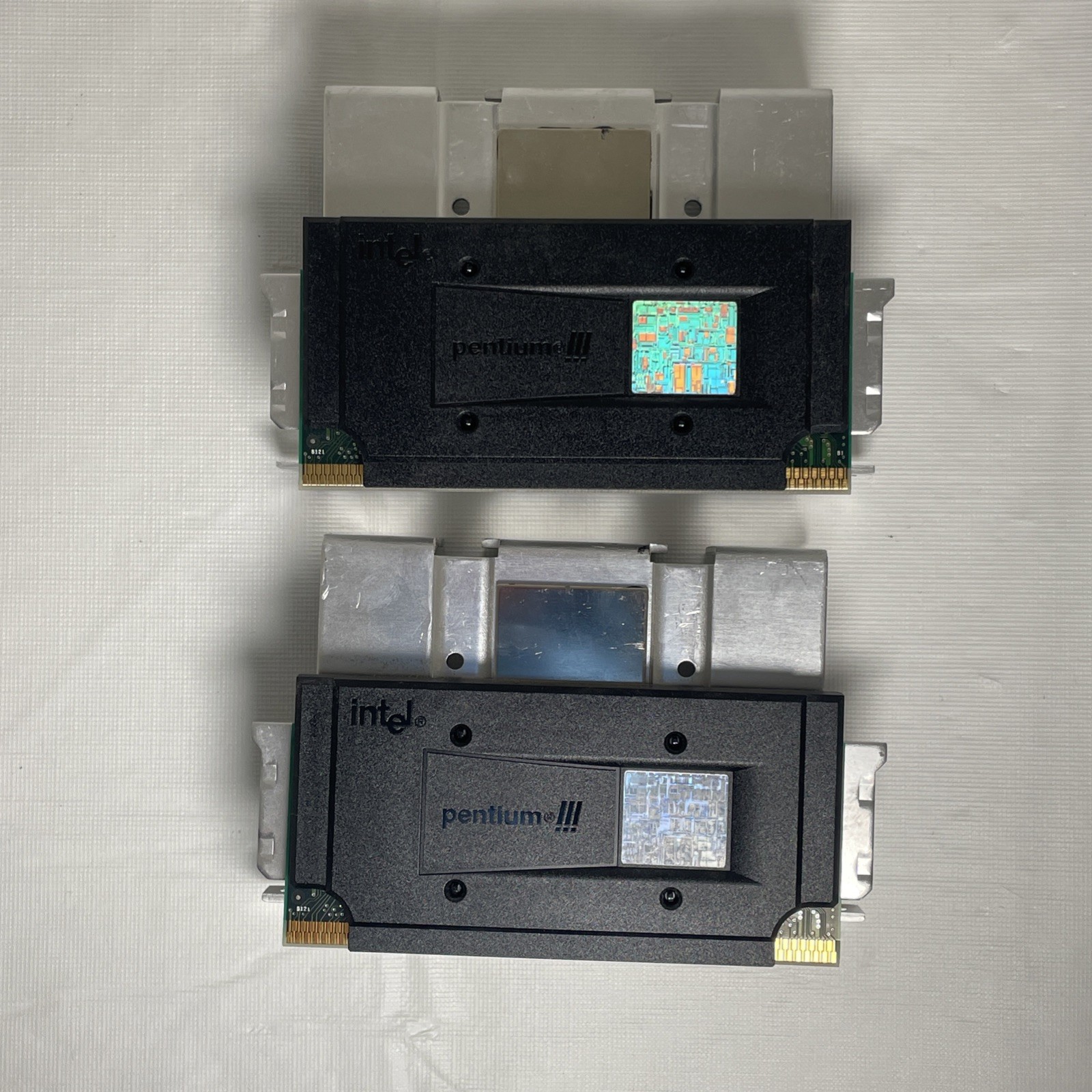 Bundle x2 VINTAGE INTEL PENTIUM III 500MHZ SL365 500/512/100/2.0V S1 SLOT 1 CPU