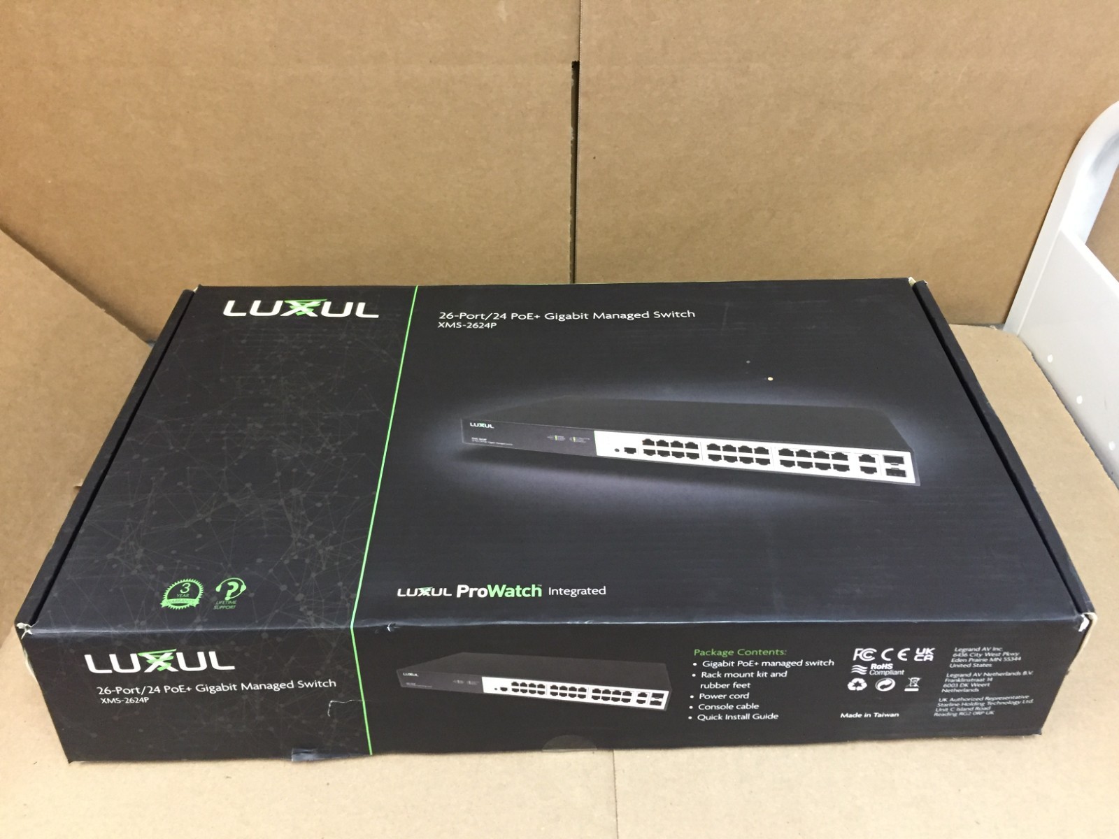 Open Box Luxul XMS-2624P 26-Port 24 PoE+ Gigabit Managed Network Switch
