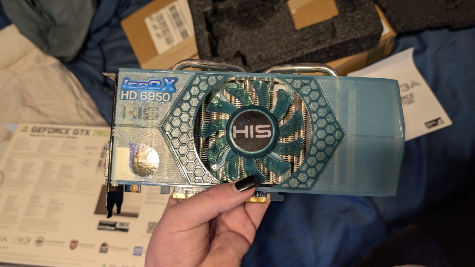 HIS IceQ X AMD Radeon HD 6950 2GB GDDR5 PCIe x16 DVI CrossFire Multi