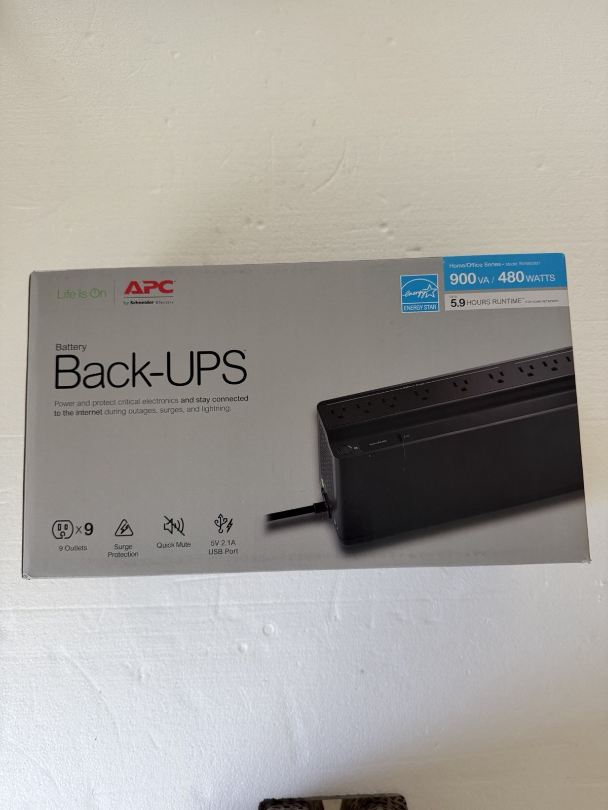 APC Back-UPS 900VA 480W Battery Backup & Surge Protector | BVN900M1