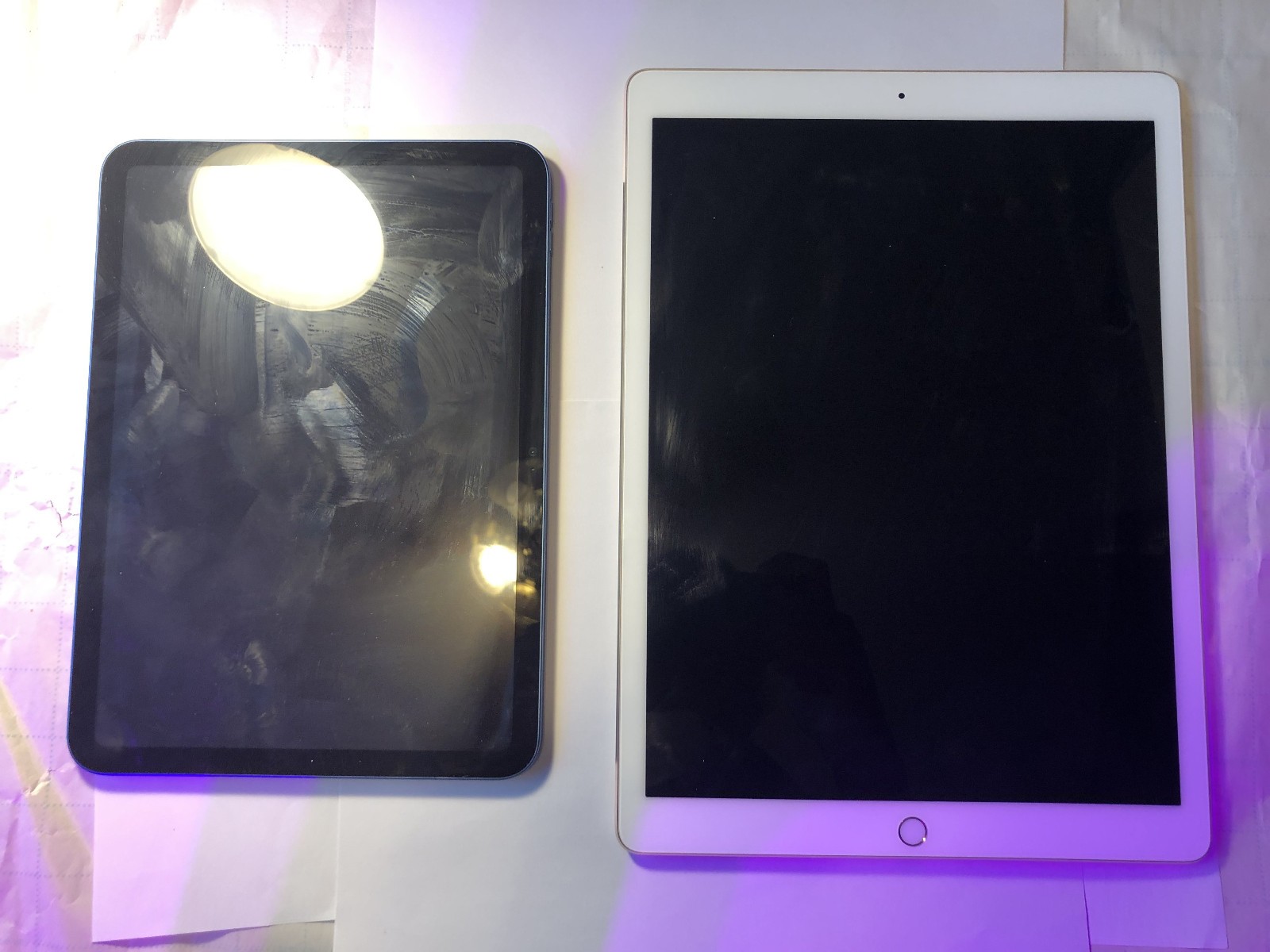 IPAD 10TH GEN - WIFI - 256GB - BLUE & Ipad Pro 12.9" SEE DESCRIPTION (2 ipads)
