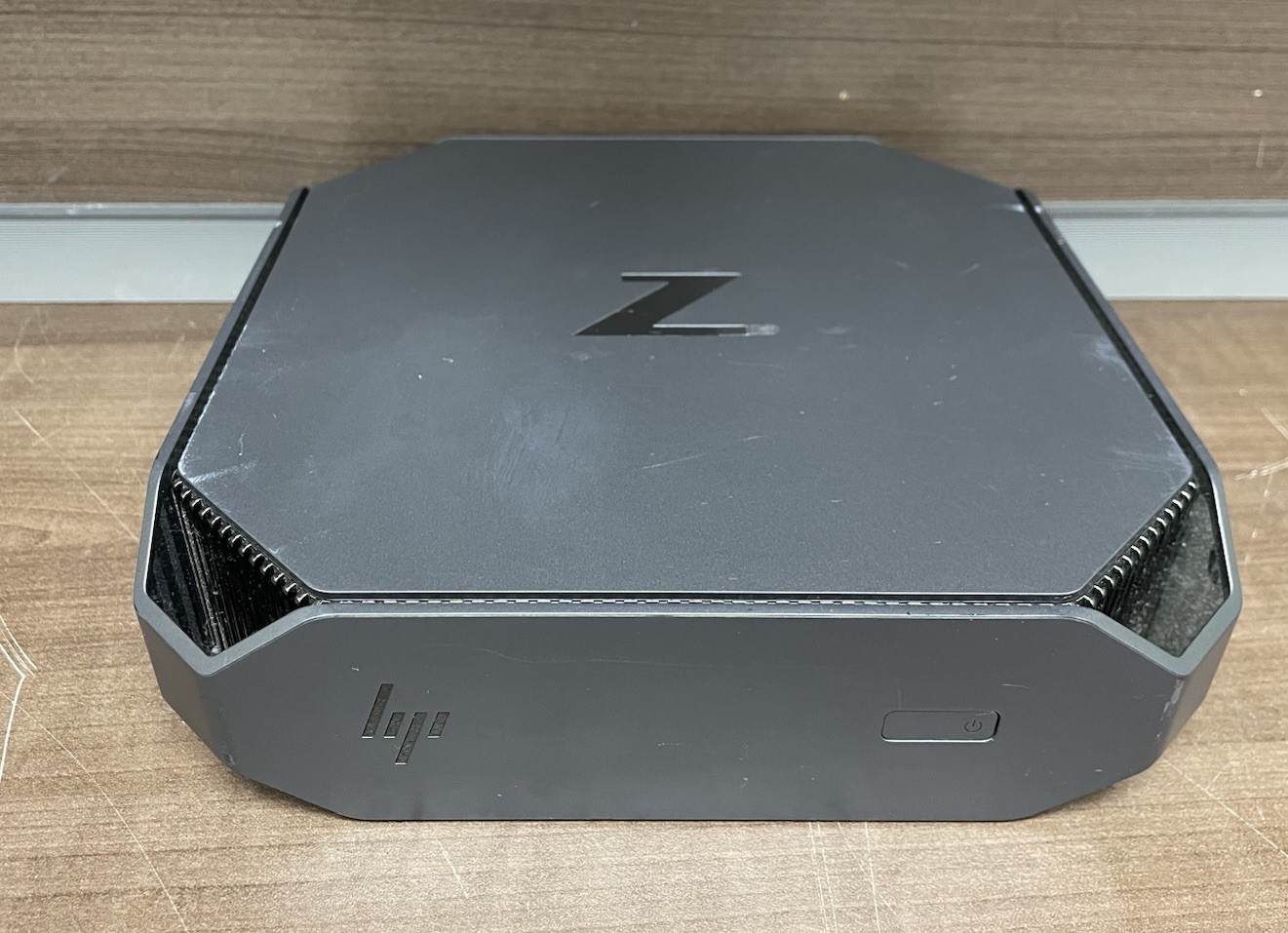 HP Z2 Mini G3 Xeon E3-1225 v5 8GB RAM 256GB SSD Quadro M620