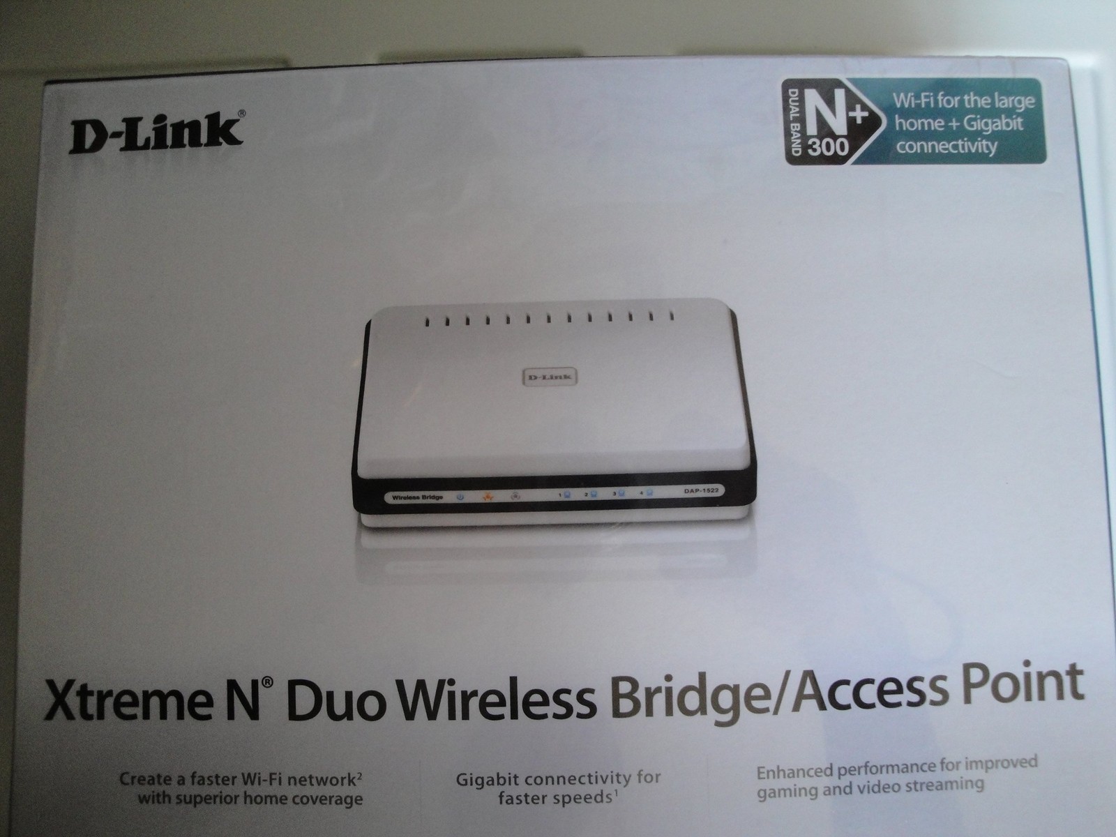 D-Link Wireless Dual Band N 300+ Mbps Wi-Fi Gigabit Range Extender Access Point