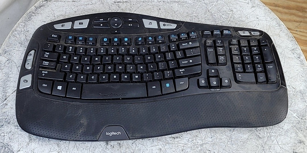Logitech Wave K350 820-002546 Wireless Keyboard SEE NOTES 