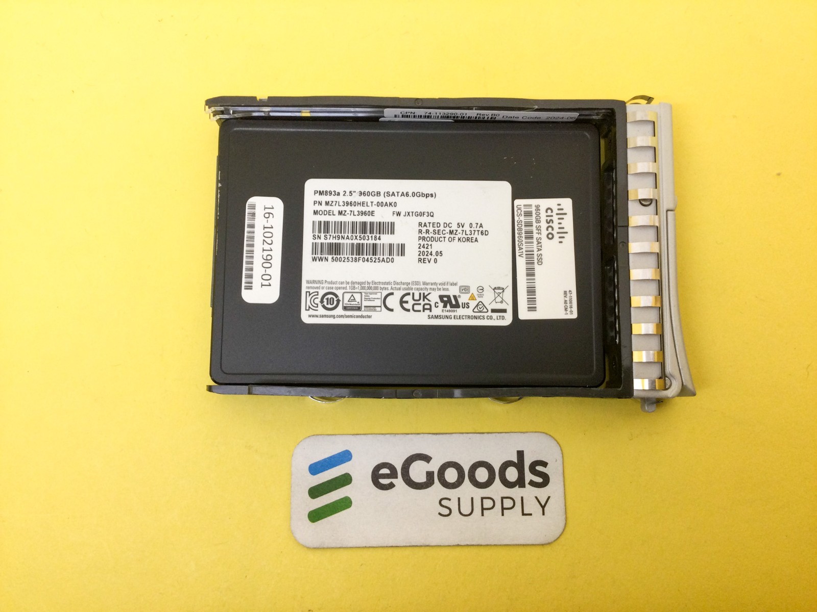 Samsung PM893a 960GB SATA 6Gb/s 2.5in Internal SSD MZ-7L3960E UCS-SDB960SAIV