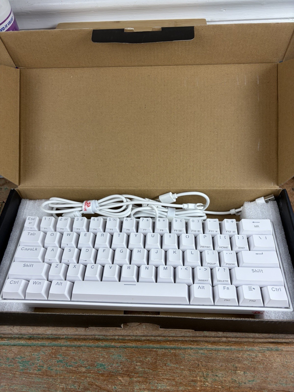Red Dragon Draconic Pro wireless mechanical keyboard White K530W