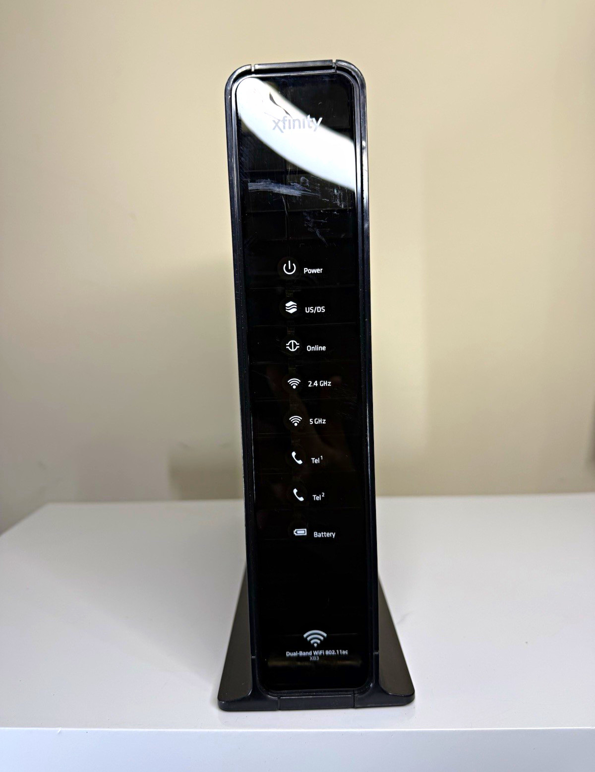 XFINITY xFi Gateway XB3 Cable Modem Router Dual-Band WiFi 4-Port Black