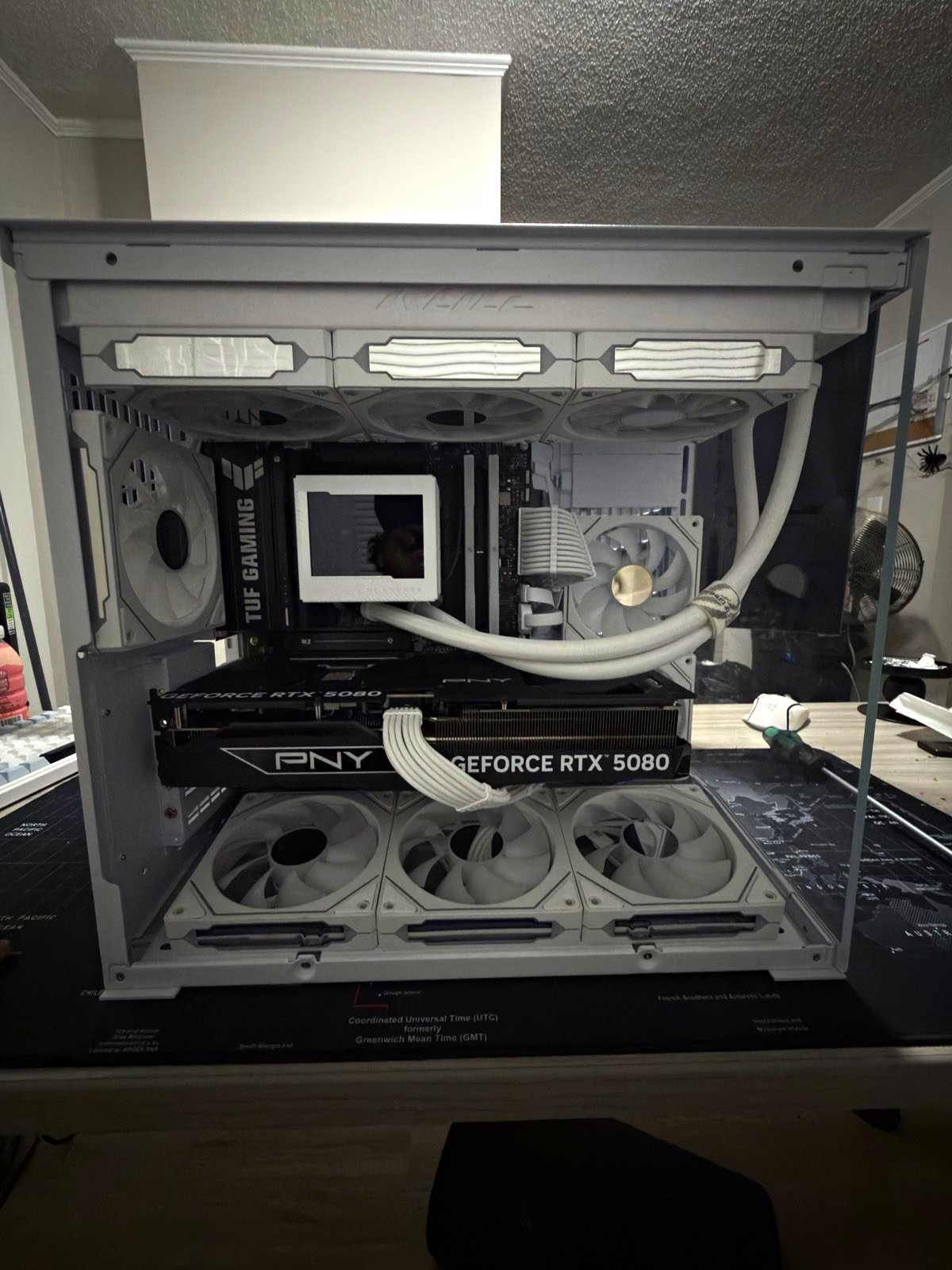 Custom/Whitebox White Tower Gaming High-End Gaming PC